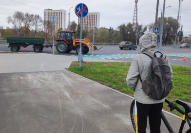 В Гомеле велосипедистка столкнулась с трактором: виновника ДТП установило следствие